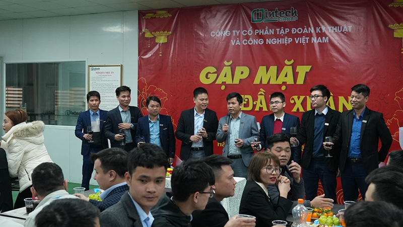 gap mat dau xuan quy mao 2023 tai intech group